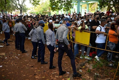 Cuba filas para salir a Panamá