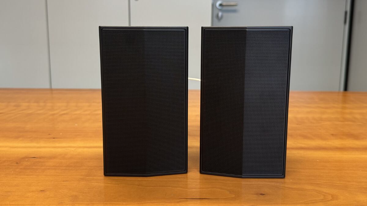 Altavoces traseros LG S40TR.