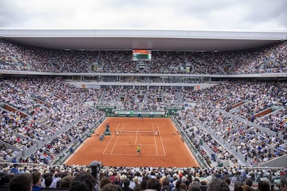 Ver los partidos del grand slam parisino desde la comodidad de uno de los palcos de la pista central y, entre partido y partido, disfrutar de una comida o cena gourmet en Le Club Chartier. Es lo que se ofrece en uno de los siete paquetes vip del torneo.
Precio: desde 1.160 euros por persona.