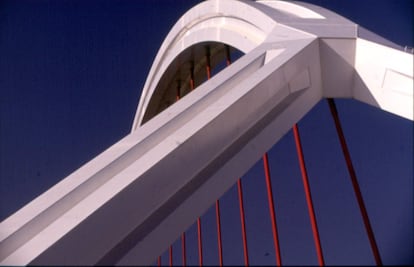 Puente de la barqueta de Sevilla, construido con motivo de la expo'92