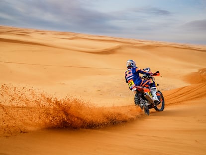 Kevin Benavides, en su KTM, durante la novena etapa del Rally Dakar, el pasado martes.