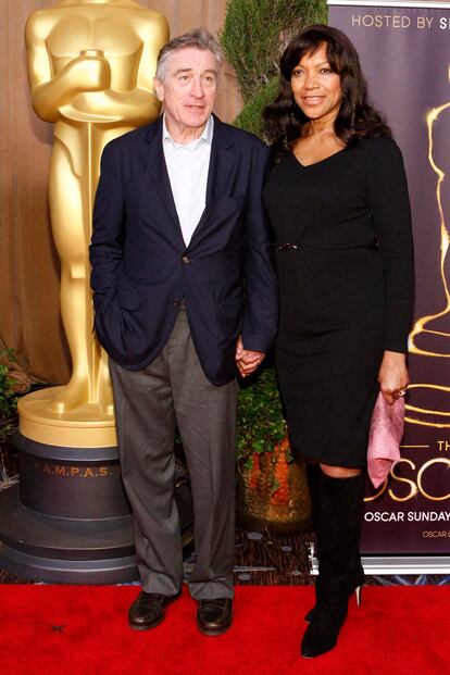 Robert De Niro posó, con un aspecto un tanto desenfandado, junto a su mujer Grace Hightower.