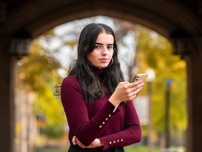 Emma Lembke, de 19 años, se ha convertido en portavoz de las críticas a las redes sociales.