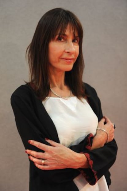 La escritora chilena Carla Guelfenbein.