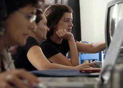 Curso de 'Les Pénélopes' en el Hangar de Barcelona.