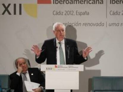 El ministro español de Asuntos Exteriores, José Manuel García-Margallo, durante su intervención en la presentación del informe "Perspectivas Económicas de América Latina",en un acto celebrado hoy en el Palacio de Congresos de Cádiz en el marco de la XXII Cumbre de Jefes de Estado y de Gobierno.