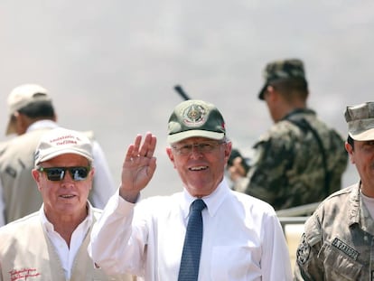 Kuczynski participa en un evento militar, este martes. 