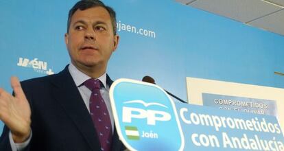 El secretario general del PP de Andalucía, José Luis Sanz, en un acto organizado ayer en Jaén.