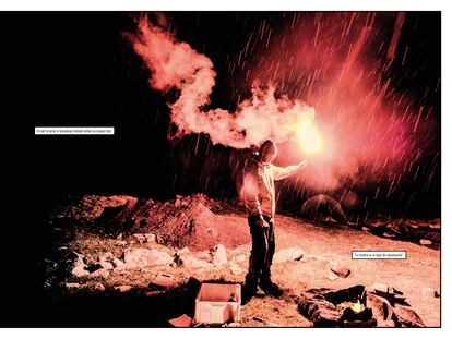 Doble página de 'La falla', con fotografía de Carlos Spottorno y textos de Guillermo Abril, editado por Astiberri.