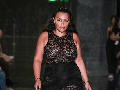 Eckhaus Latta juega con tejidos y experimenta con nuevos materiales reciclados