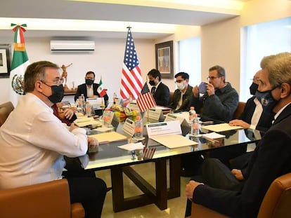 John Kerry, durante su reunión con autoridades mexicanas.