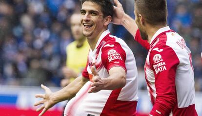 Gerard Moreno celebra el gol del Espanyol ante el Alavés.