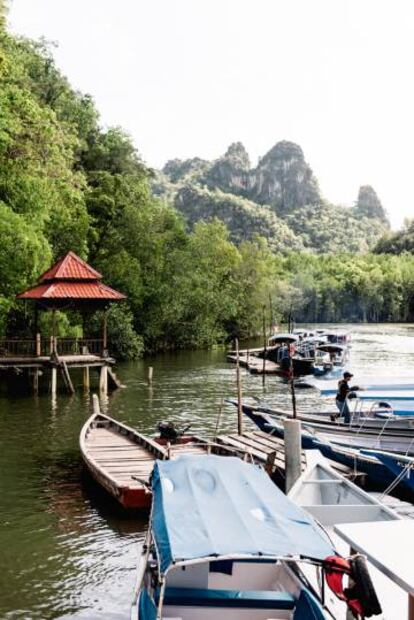 Pescadores locales en Langkawi (Malasia).