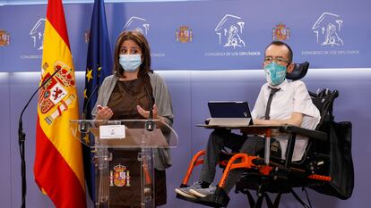 Adriana Lastra y Pablo Echenique, en el Congreso.