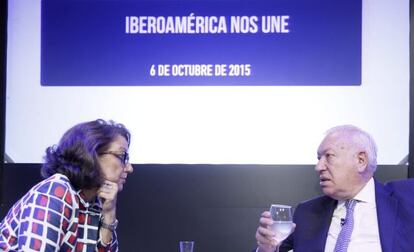 Rebeca Grynspan y José Manuel García-Margallo este lunes en Madrid.