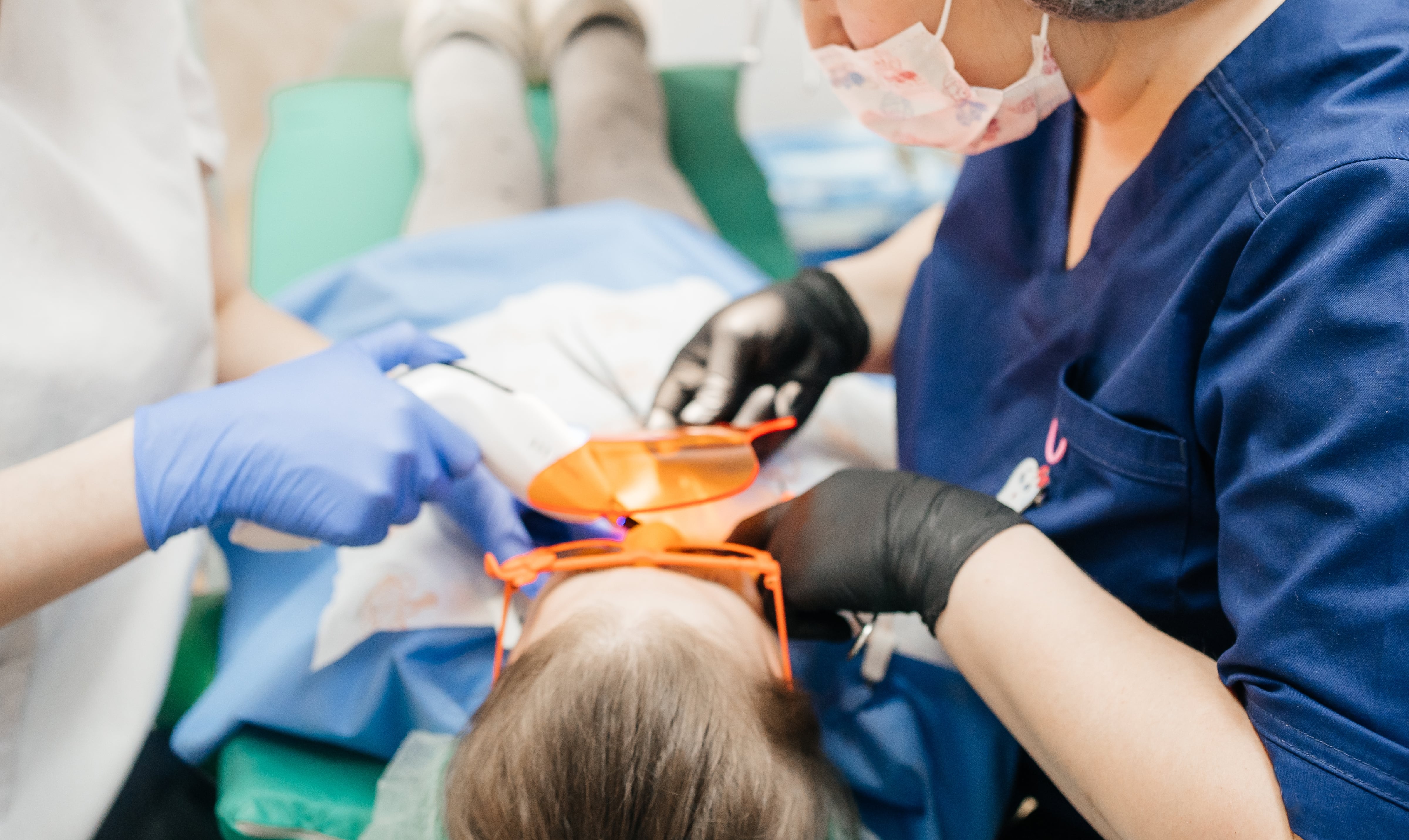 Una bambina di sei anni muore dopo trattamento dentale a Alzira, mentre un’altra di quattro è ricoverata