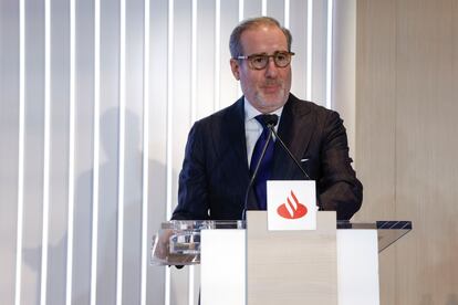 El consejero delegado del Banco Santander, Héctor Grisi, en la presentación de los resultados del primer trimestre 2024 de la entidad.