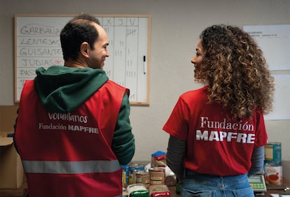 La fundación incentiva la solidaridad a través de su programa de voluntariado corporativo, presente en 28 países.
