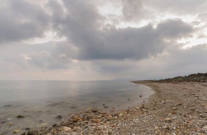 Parte de la costa de Torreblanca donde se proyecta levantar Doña Blanca Golf, siguiendo el modelo Marina D'Or. |