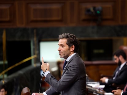 El diputado del PP Borja Sémper interviene en el primer pleno del Congreso de la XV Legislatura, este martes.