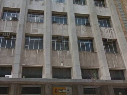 Escudos franquistas en el antiguo Edificio de la Loteria Nacional.
