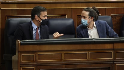 Pedro Sánchez (izquierda) y Pablo Iglesias, durante la moción de censura planteada por Vox, el pasado 21 de octubre.