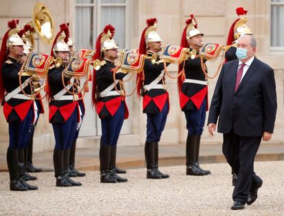 El presidente armenio, Armén Sarkisián, durante una visita al palacio del Elíseo en París el pasado octubre.