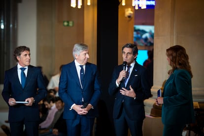  El presidente ejecutivo de Movistar, José María Álvarez-Pallete interviene en la presentación del equipo Movistar.