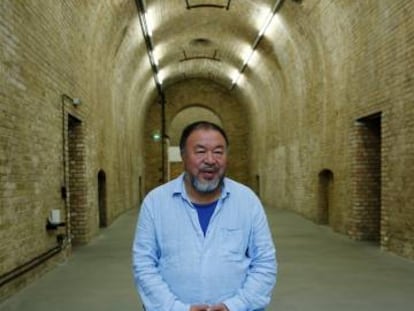 Ai Weiwei em seu estúdio em Berlim no dia 13 de julho