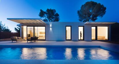 Vivienda del estudio In-Haus construida en Ibiza