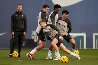 Christensen, Balde, João Felix y Fermín, durante un entrenamiento de la semana pasada.