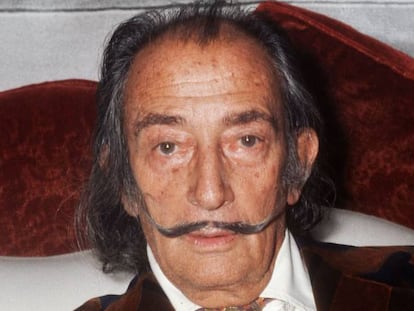 El artista Salvador Dalí fotografiado en 1972.