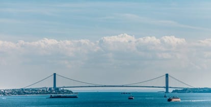 El Verrazano-Narrows Bridge, entre Brooklyn y Staten Island.