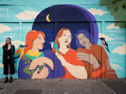 Mural en San José, Costa Rica, para honrar la historia de tres presas y ex-presas políticas de la región: Mailene Noguera (Cuba), Emirlendris Benítez (Venezuela) y Samantha Jirón (Nicaragua).