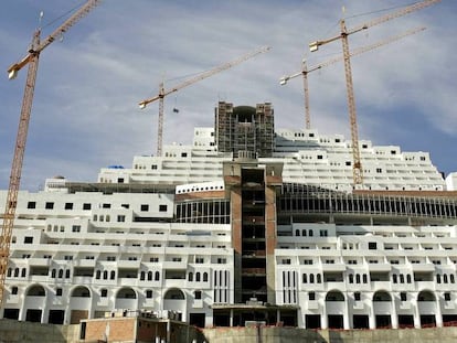 Hotel de El Algarrobico en Carboneras, Almería.