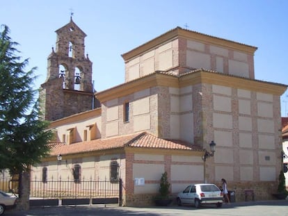 Iglesia de San Andrés Apóstol en Carrizo de la Ribera.