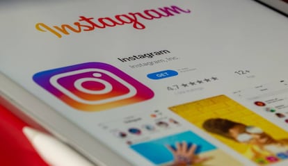La aplicación de la red social Instagram, en la pantalla de un teléfono móvil