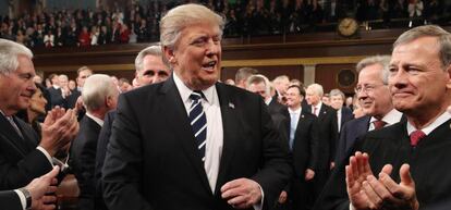 El presidente de los Estados Unidos, Donald J. Trump, en su primer discurso en una sesi&oacute;n conjunta del Congreso en la C&aacute;mara de Representantes en Washington, DC , (Estados Unidos). 