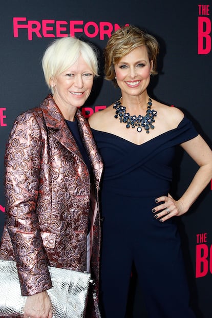 Joanna Coles con Melora Hardin, la influyente editora y su álter ego en la pantalla.