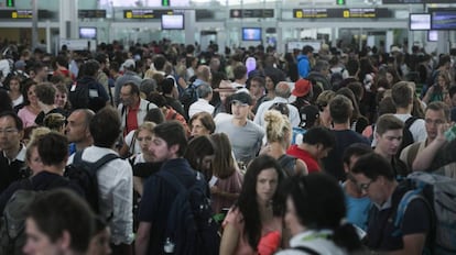 Las colas de pasajeros en el aeropuerto de El Prat.