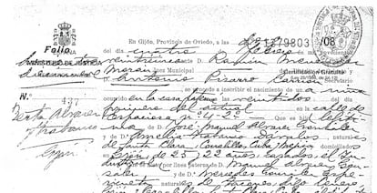 Extracto de la partida de nacimiento de Berta Álvarez, nacida en Gijón, pero considerada apátrida y que luchó por conseguir la nacionalidad española. / CEDIDA POR IVÁN ANZALDUA GONZÁLEZ