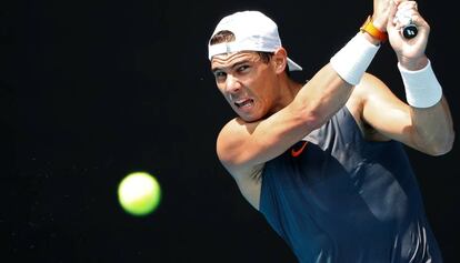 Nadal, durante un entrenamiento en la Rod Laver Arena de Melbourne.