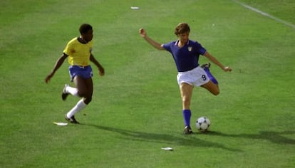 Paulo Isidoro Brazil y Giancarlo Antognoni en el Italia-Brasil de Espa&ntilde;a&#039;82