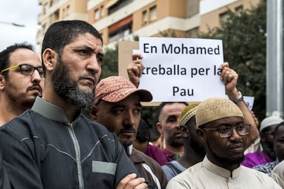 Mohamed Attaouil en la manisfestación convocada en su defensa en Salt el pasado viernes.