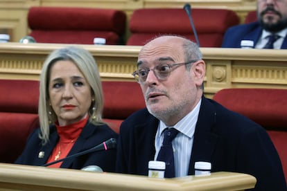 Inés Cañizares, vicealcaldesa y presidenta del Grupo Municipal de Vox, junto a Juan Martín, portavoz de esta formación en el Consistorio toledano.