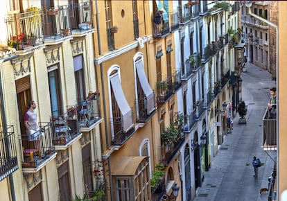 Una calle del barrio del Carmen de Valencia, durante el confinamiento