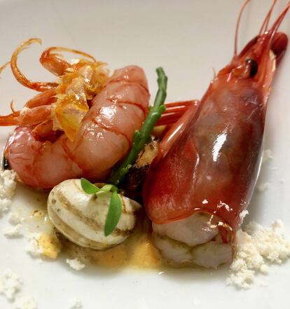 GAMBA ROJA CON CONEJO Y CARACOLES / CAPEL