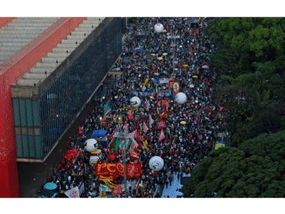 Imagens dos protestos em São Paulo, no Rio de Janeiro e em Belo Horizonte feitas pela AFP, Reuters, DPA, por Carla Jiménez e Regiane Oliveira.