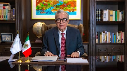 Rocha Moya pide licencia un día después de volver al cargo tras la desaprobación de Sheinbaum