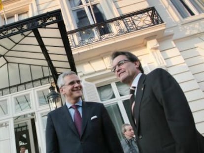 Artur Mas con el presidente de la regi&oacute;n de Flandes, Kris Peeters. 